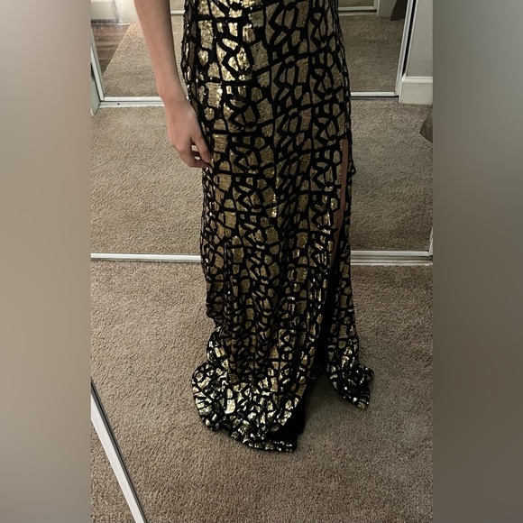 Windsor women’s designer black and gold full length sequin dress/gown - Picture 9 of 9